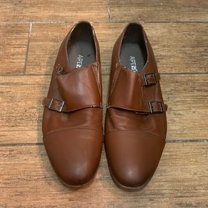 Men’s dress shoes